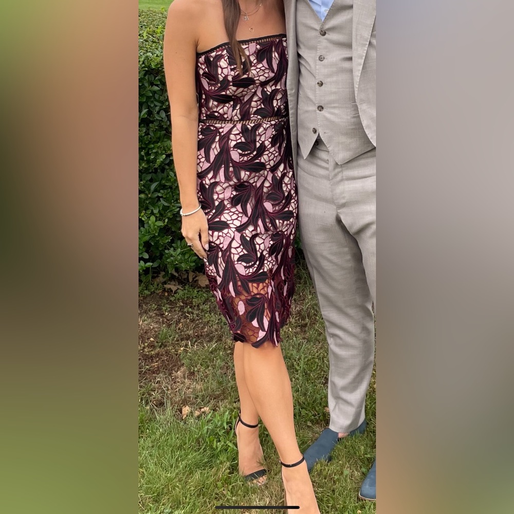 Small Lulu’s strapless dress